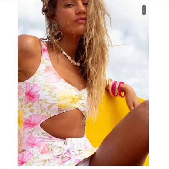 Love Shack Fancy X Hurley Hibiscus Cheeky One Piece Swim Suit Floral Cut… - Picture 7 of 17